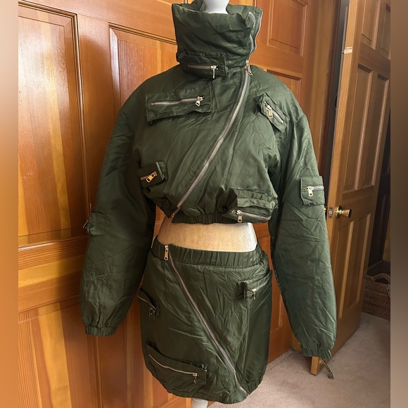Army Green Two Piece Puffer Suit. - Picture 9 of 16